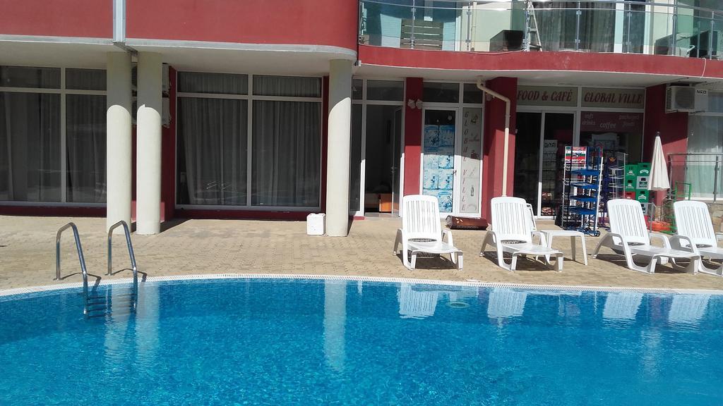 Global Ville Apartcomplex Pantai Sunny Luaran gambar